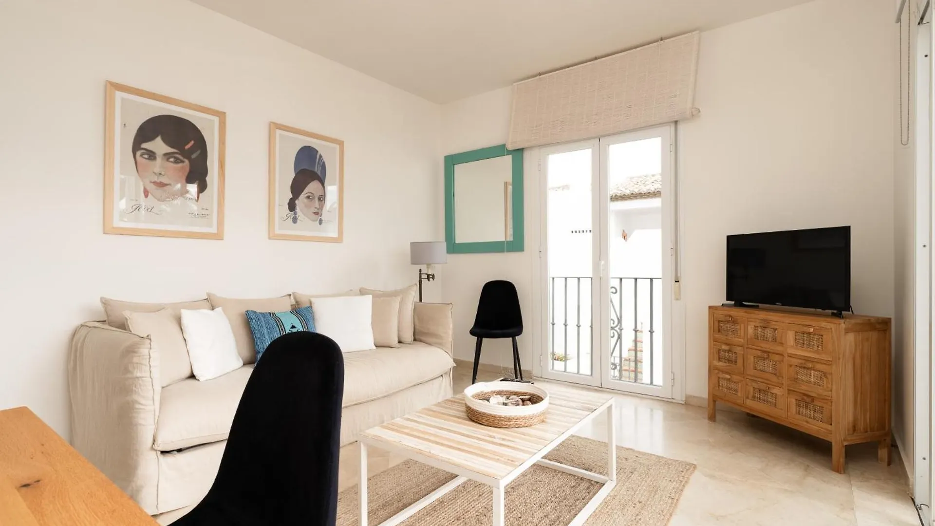 Costalita Corner Apartment Estepona